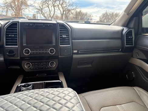 Used 2018 Ford Expedition Limited image 24