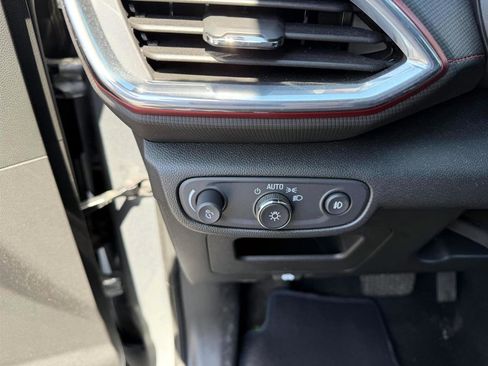 Used 2023 Chevrolet TrailBlazer RS w/ Convenience Package image 18