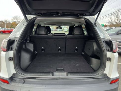 Used 2019 Jeep Cherokee Limited image 7