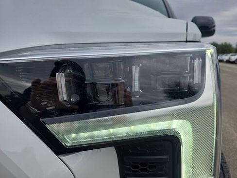 Used 2025 Toyota Tundra Limited image 30