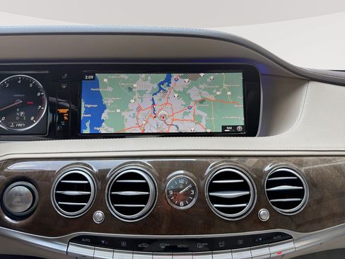 Used 2017 Mercedes-Benz S 550 4MATIC Sedan w/ Premium Package image 20