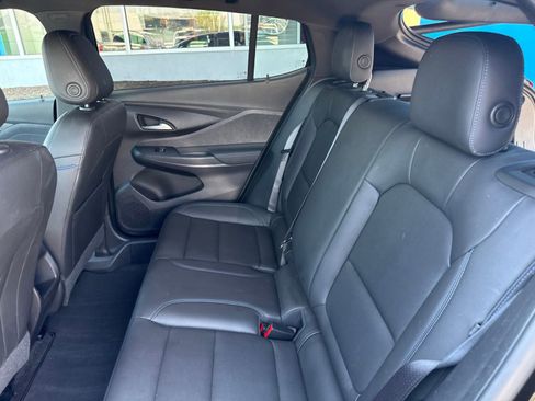 Used 2024 Buick Envista Sport Touring w/ Convenience I Package FWD image 17
