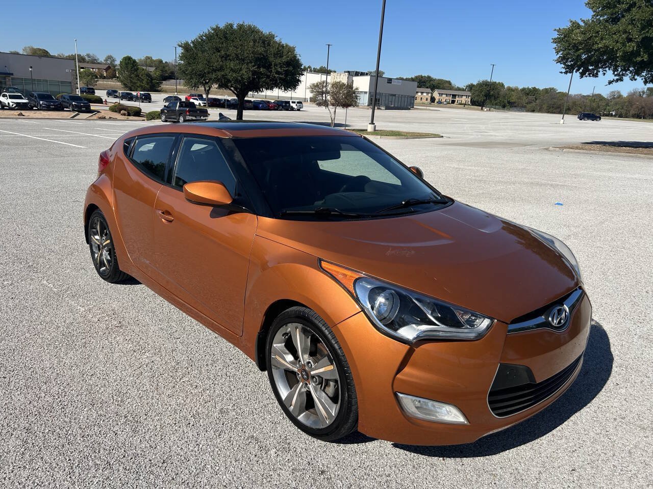 Used 2016 Hyundai Veloster w/ Option Group 02 FWD image 3
