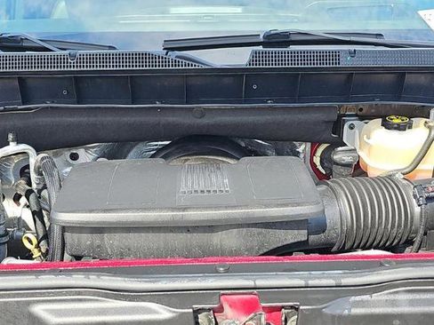 Used 2019 Chevrolet Silverado 1500 High Country w/ Technology Package AWD/4WD image 9