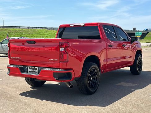 Used 2023 Chevrolet Silverado 1500 Custom image 8
