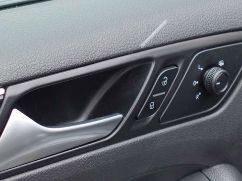 Used 2018 Volkswagen Jetta Sport image 25