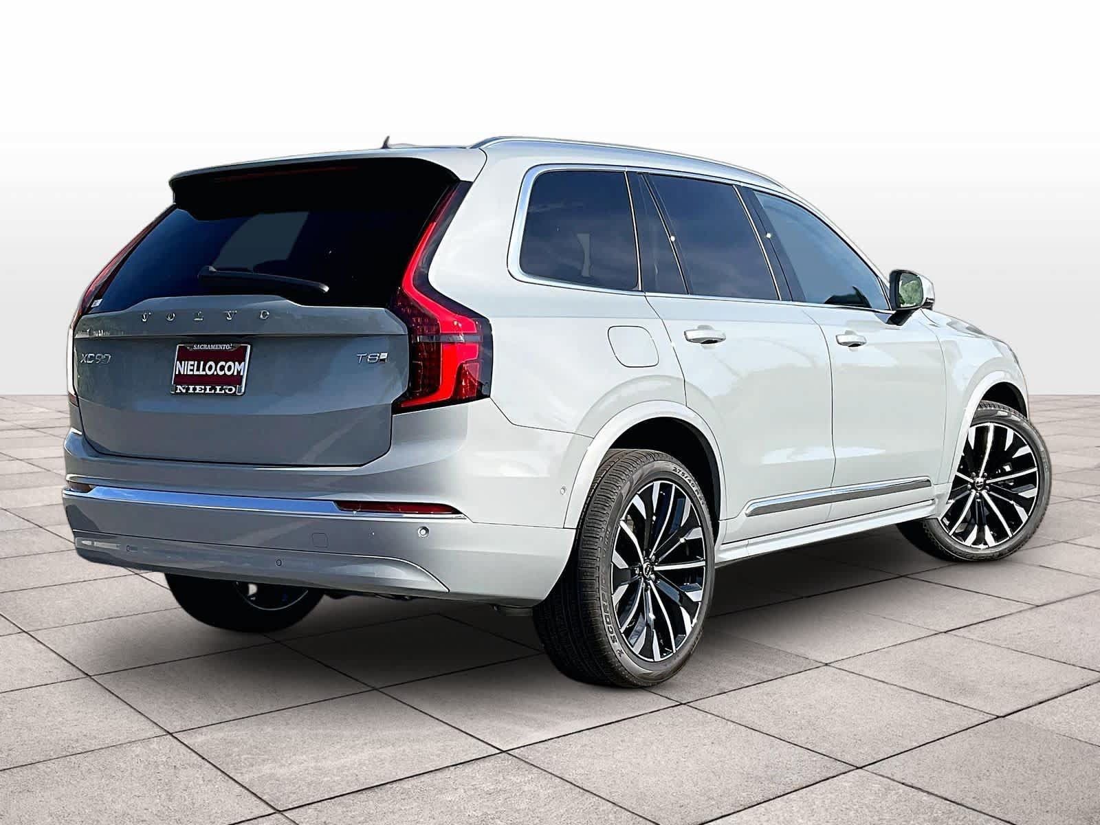 New 2026 Volvo XC90 T8 Ultra w/ Protection Package AWD/4WD image 4
