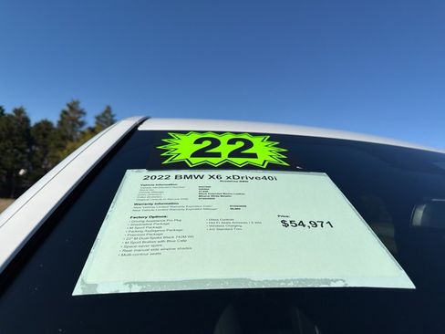 Used 2022 BMW X6 xDrive40i w/ M Sport Package image 18