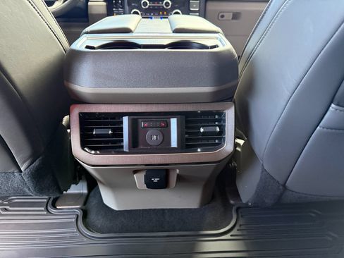 Used 2026 Ford F250 Platinum w/ Platinum Plus Package AWD/4WD image 36