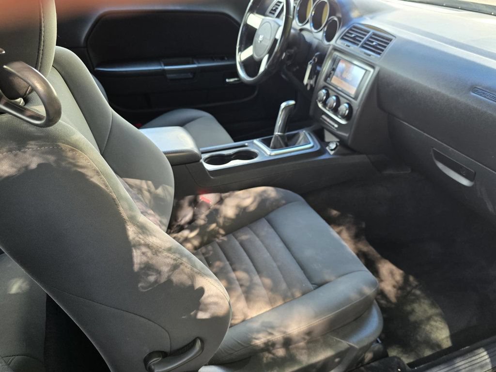Used 2009 Dodge Challenger R/T RWD image 8