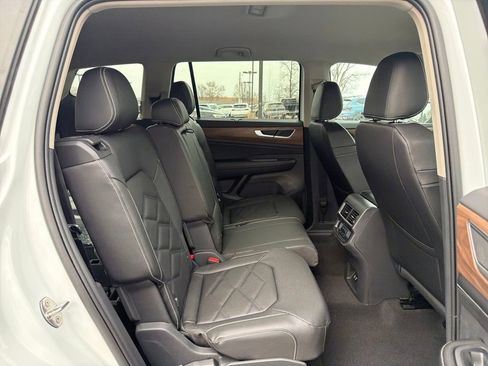 New 2026 Volkswagen Atlas SE FWD image 31
