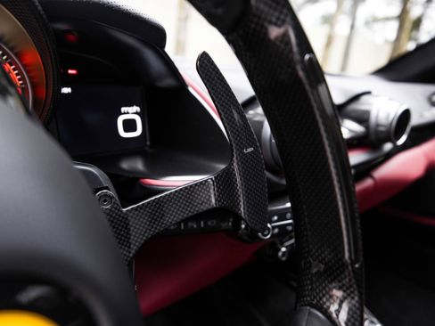 Used 2020 Ferrari 812 Superfast image 16