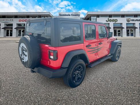 Used 2024 Jeep Wrangler Unlimited Sport AWD/4WD image 7