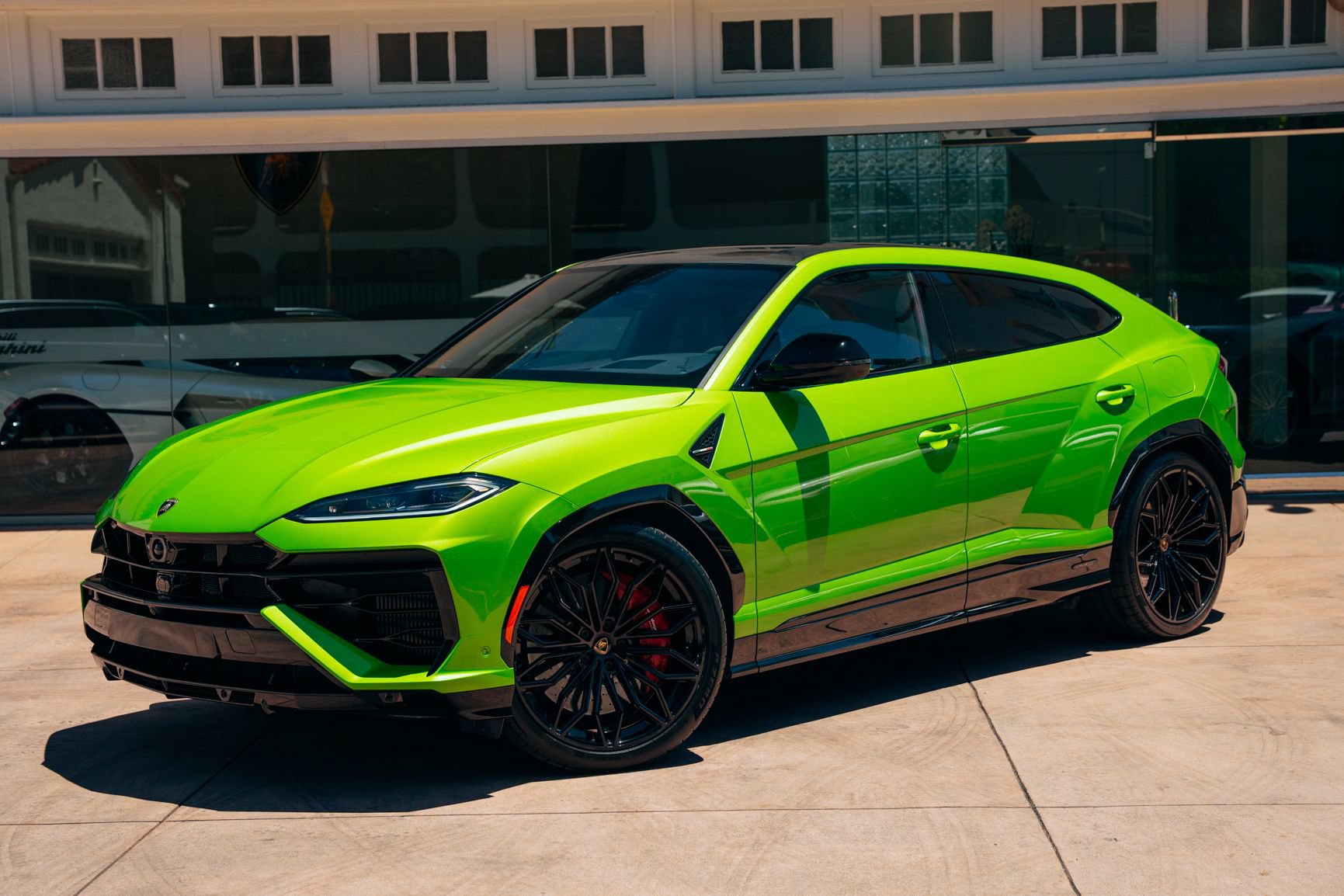 Used 2026 Lamborghini Urus SE AWD/4WD image 47