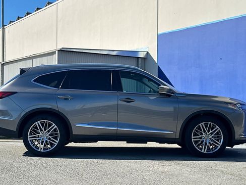 Certified 2023 Acura MDX SH-AWD w/ Advance Package image 2