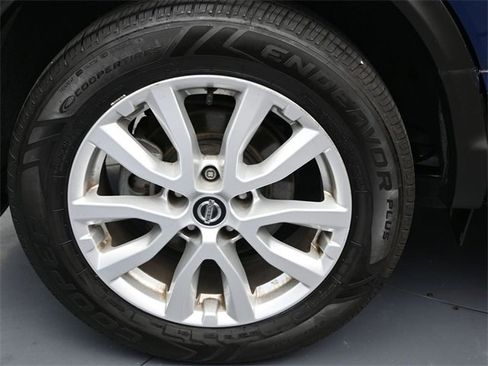 Used 2020 Nissan Rogue Sport SV w/ Technology Package image 9