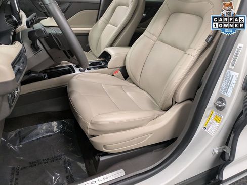 Certified 2022 Lincoln Corsair Standard w/ Equipment Group 101A image 9