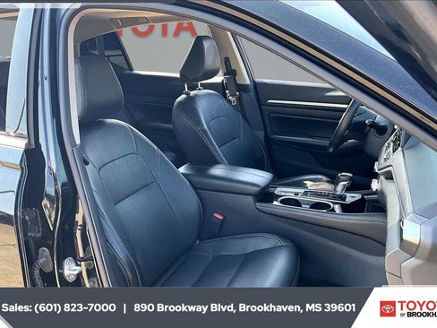 Used 2024 Nissan Altima 2.5 SL AWD/4WD image 6