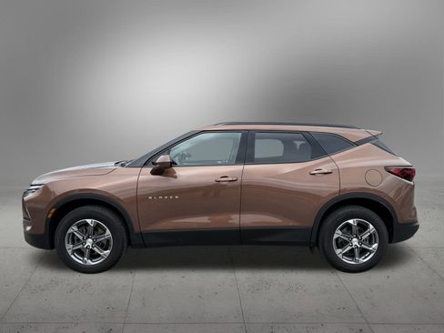 Used 2023 Chevrolet Blazer LT w/ Convenience Package image 2