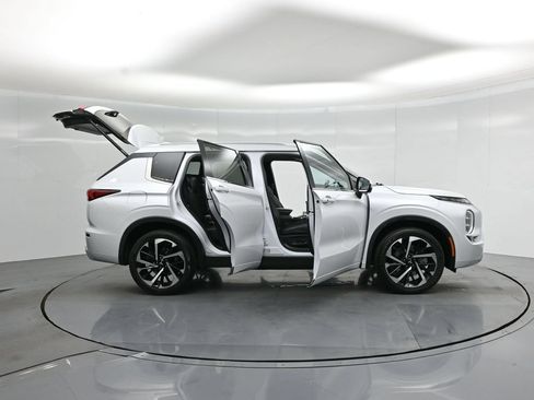 Used 2024 Mitsubishi Outlander SEL FWD image 4