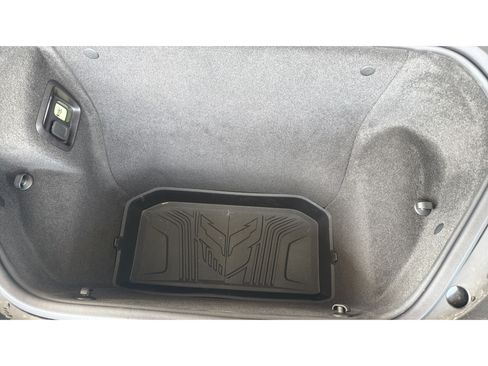 Used 2025 Chevrolet Corvette Stingray Premium Cpe w/ Z51 Performance Package RWD image 15