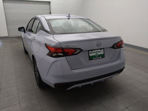Used 2025 Nissan Versa SV FWD image 6