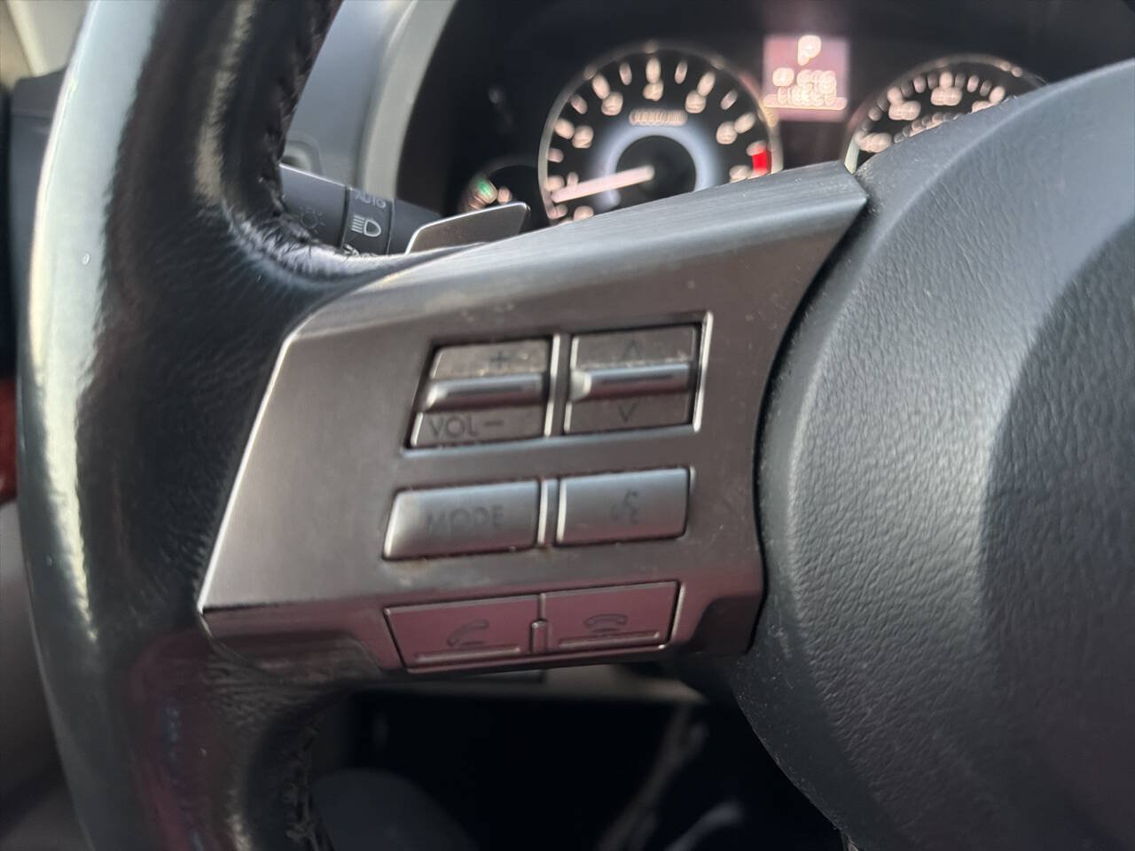 Used 2010 Subaru Outback 3.6R Limited AWD/4WD image 29