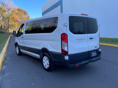 Used 2015 Ford Transit 150 XLT image 5