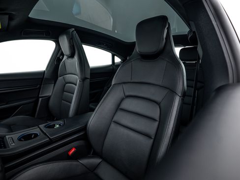 Certified 2021 Porsche Taycan image 19