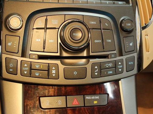 Used 2012 Buick LaCrosse image 22