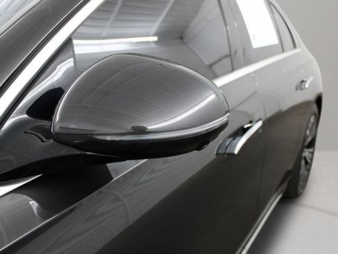 Used 2025 Mercedes-Benz E 450 4MATIC Sedan image 10