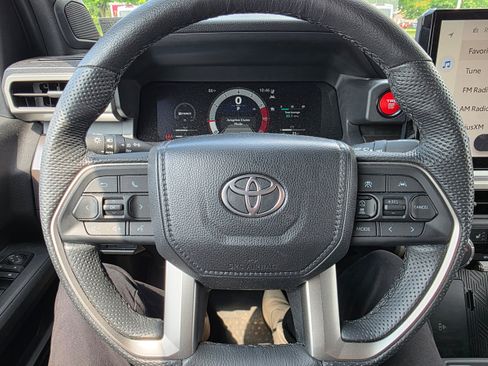 Used 2024 Toyota Tacoma TRD Sport w/ TRD Sport Upgrade Package AWD/4WD image 15