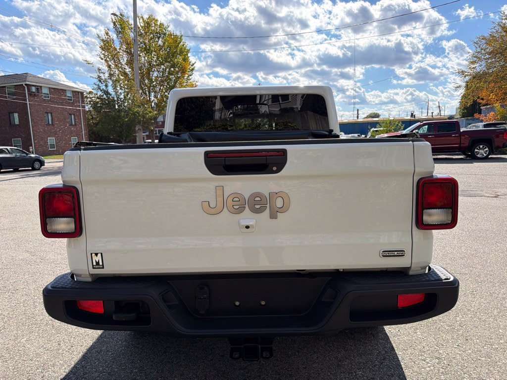 Used 2022 Jeep Gladiator Overland w/ Cold Weather Group AWD/4WD image 5
