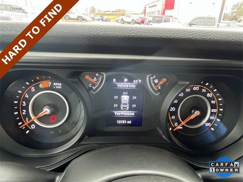 Certified 2024 Jeep Wrangler Willys image 36