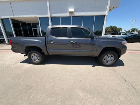 Used 2020 Toyota Tacoma SR w/ SR Convenience Package RWD image 5