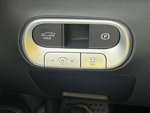 Used 2024 Genesis GV60 Advanced image 21