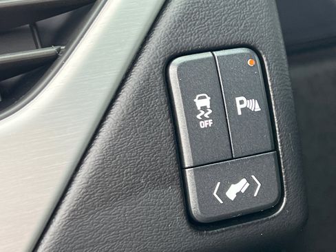 Used 2017 GMC Yukon SLE w/ SLE Value Package image 21