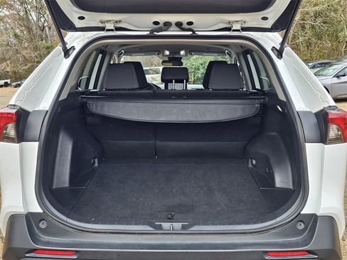 Used 2023 Toyota RAV4 XLE image 27