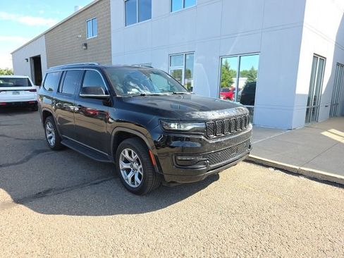 Used 2022 Jeep Wagoneer Series II AWD/4WD image 3
