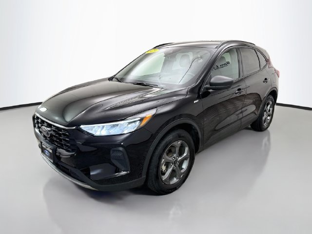 Used 2025 Ford Escape ST-Line AWD/4WD image 3