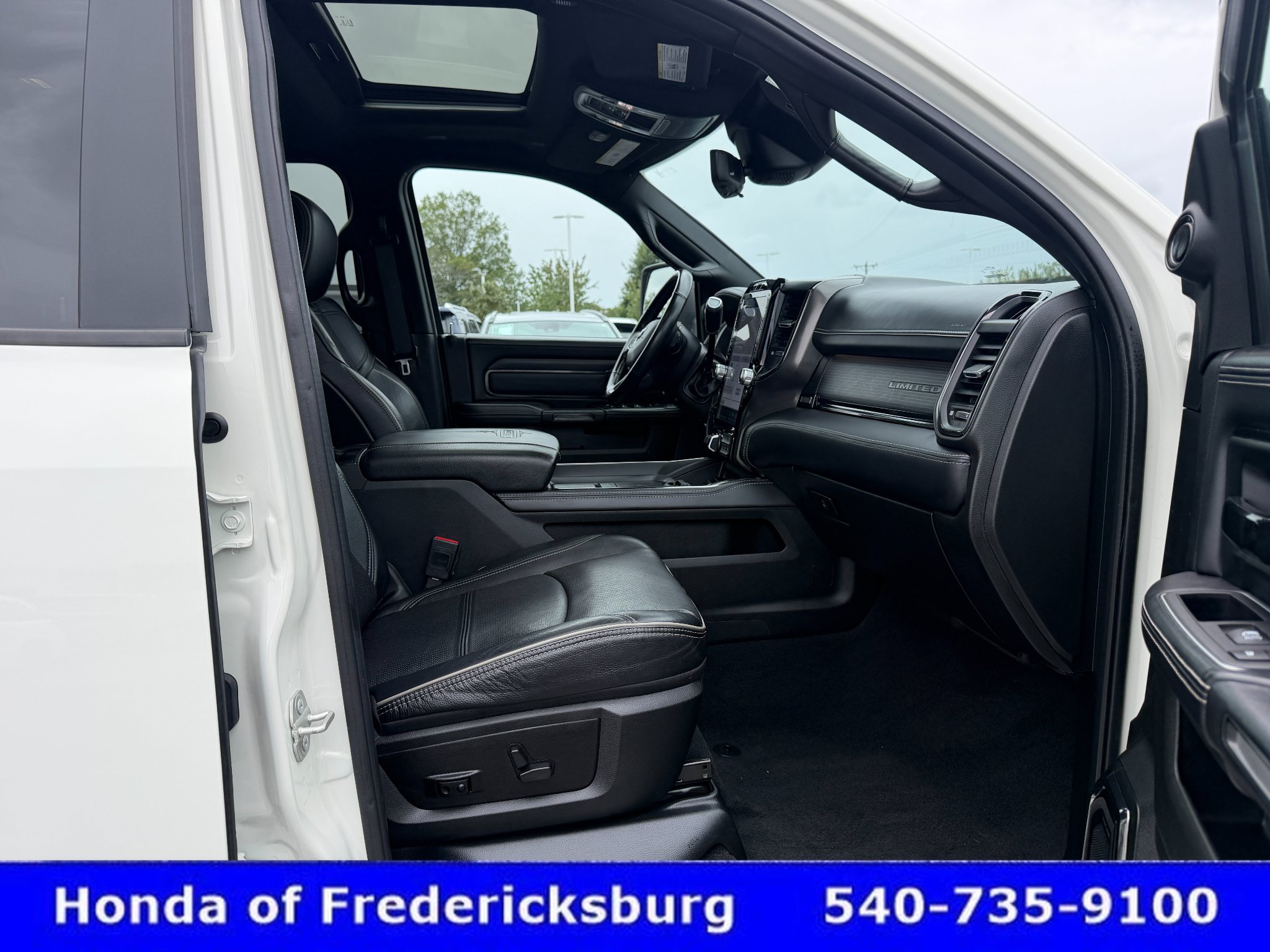 Used 2023 RAM 2500 Limited AWD/4WD image 17