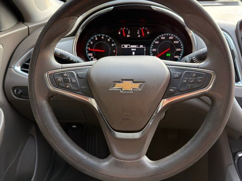 Used 2020 Chevrolet Malibu LT image 29