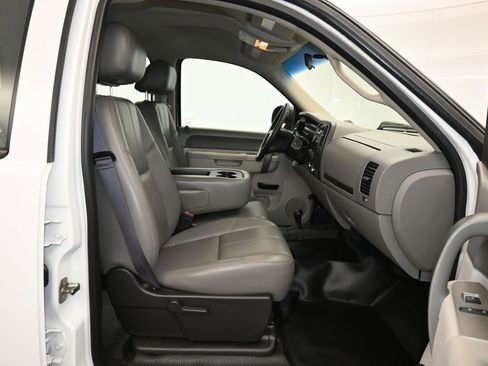 Used 2013 Chevrolet Silverado 3500 W/T image 42