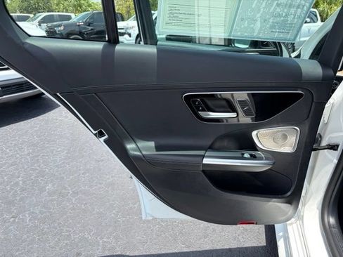 Used 2024 Mercedes-Benz C 300 Sedan image 12