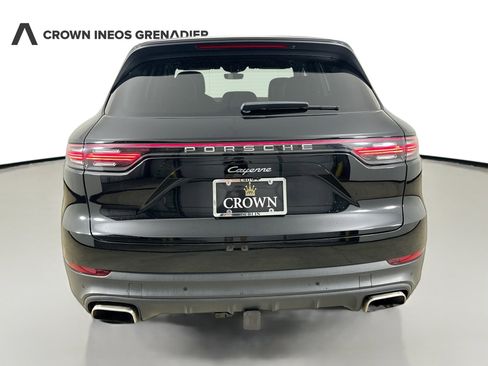 Used 2022 Porsche Cayenne AWD/4WD image 6
