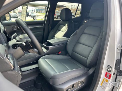 Certified 2026 GMC Terrain AT4 w/ Convenience Package III image 17