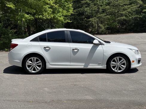 Used 2015 Chevrolet Cruze LTZ w/ Sun, Sound and Sport Package FWD image 6