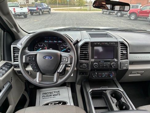 Used 2022 Ford F350 XLT w/ XLT Premium Package AWD/4WD image 19