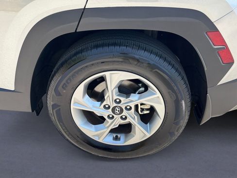 Certified 2024 Hyundai Tucson SEL FWD image 9