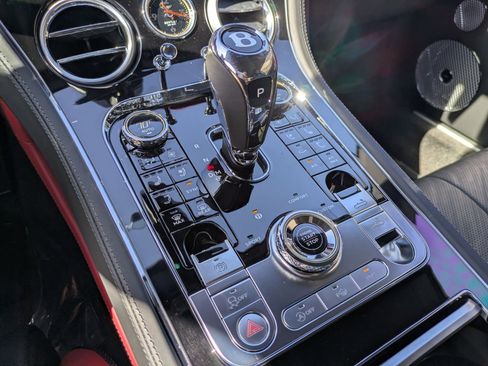 Certified 2024 Bentley Continental GT Mulliner image 21